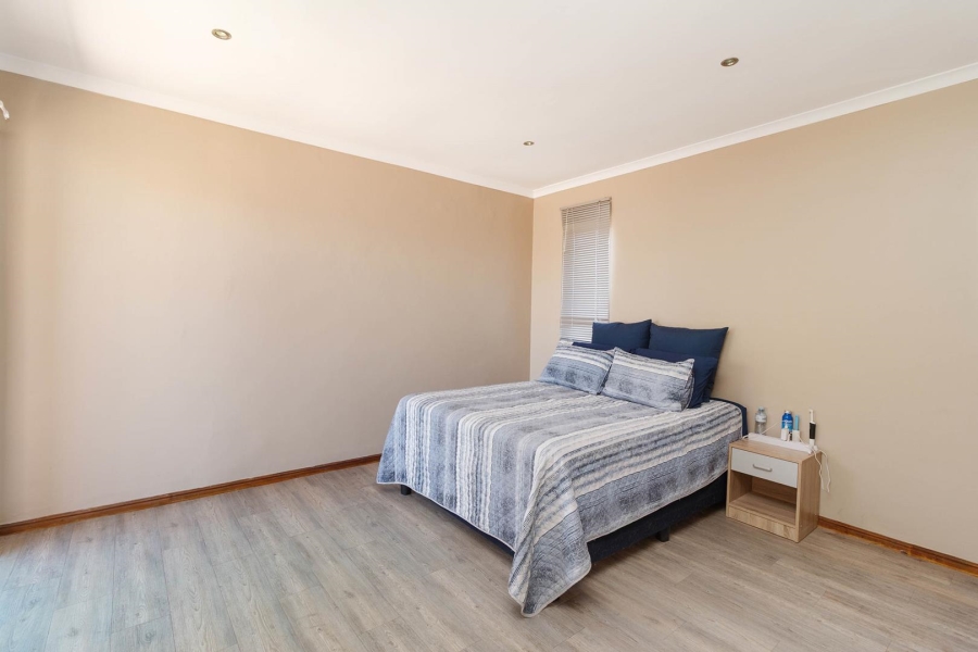 3 Bedroom Property for Sale in Parklands Western Cape